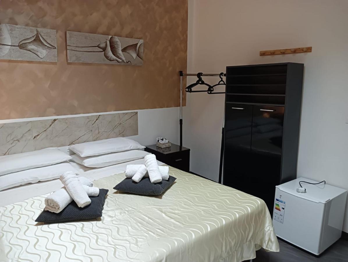 לינה וארוחת בוקר פורטו טורס Casa Al Porto מראה חיצוני תמונה